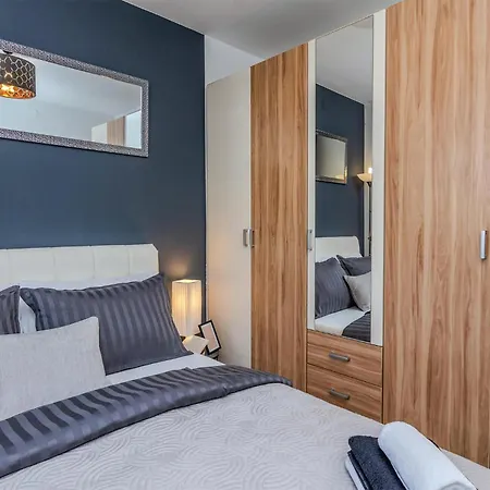 Cozy In With Wifi Apartment